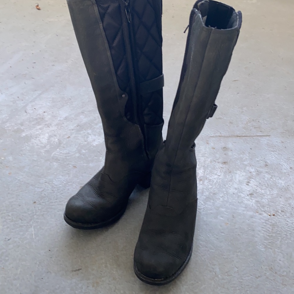 Boots - Picture 3 of 3